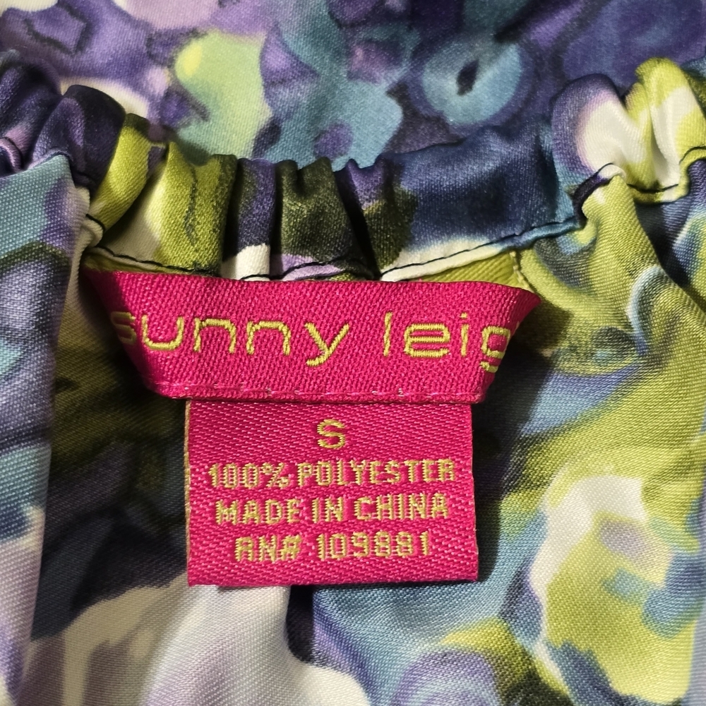 SUNNY LEIGH size Small Floral Satin Tank 3D‎ Neckline Purple Green Cottagecore - Picture 11 of 12